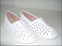 溫州富龍鞋業 匠心獨運，步履不停——鞋業展覽引領行業新風尚